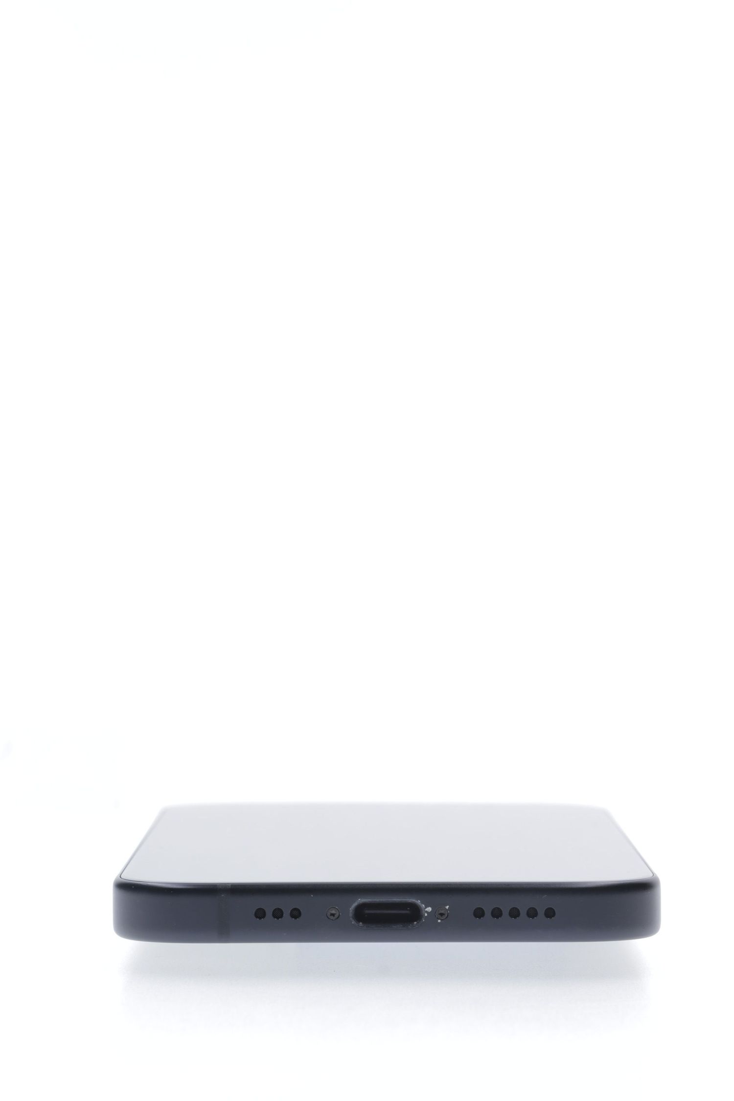 iPhone 15 Black — Photo 5